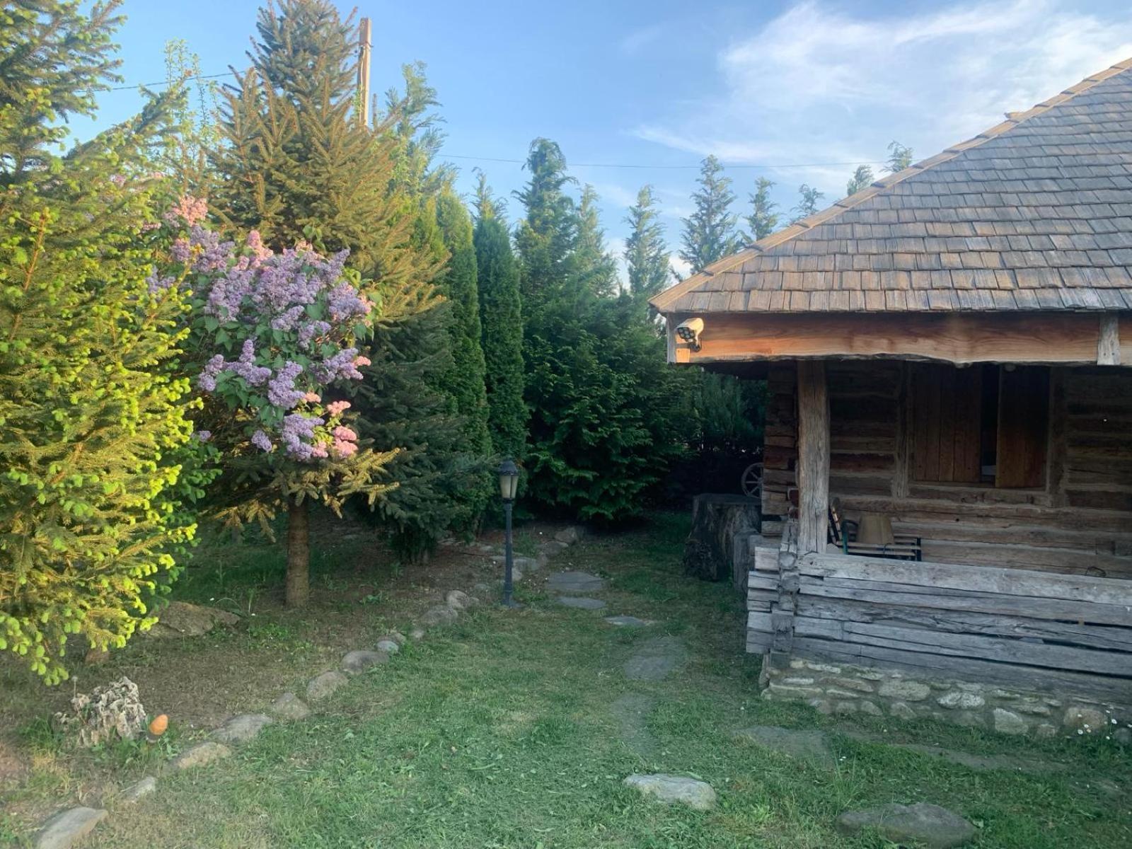 Satul Traditional Рунку Екстериор снимка